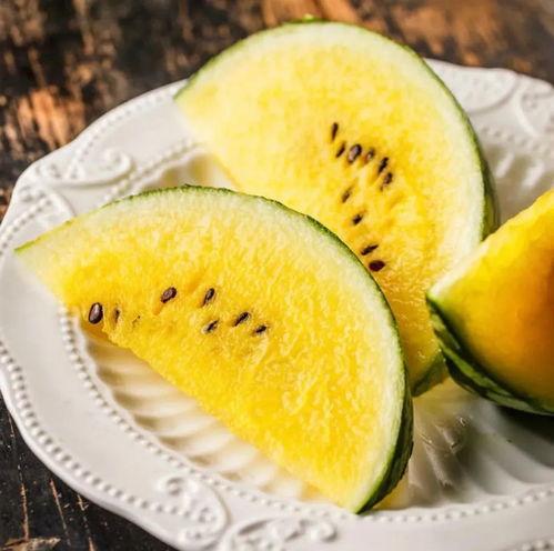 前水面吃瓜,揭秘娱乐圈的甜蜜与苦涩